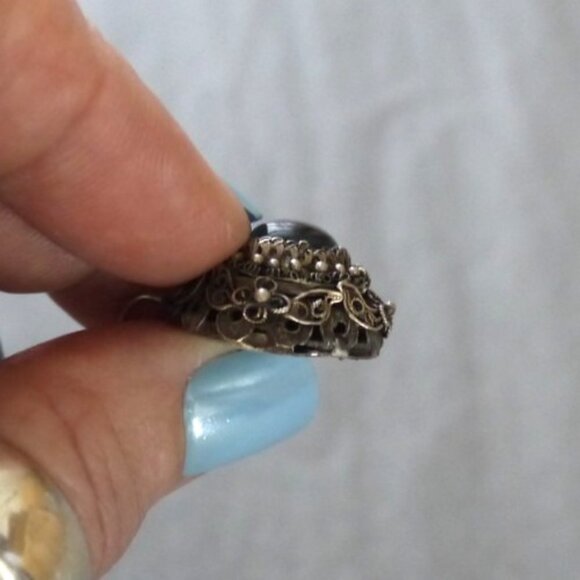 Vintage silver 3/4" pendant with blue stone from China NO CHAIN INCLUDED - Picture 3 of 4